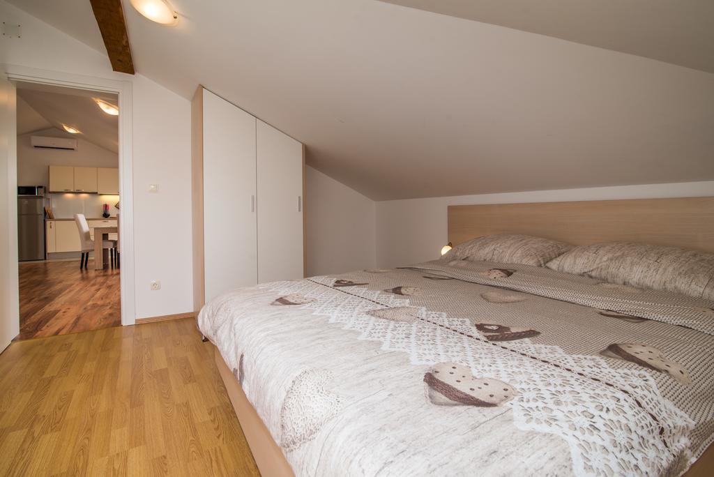 Apartman Marinko 克尔克 外观 照片